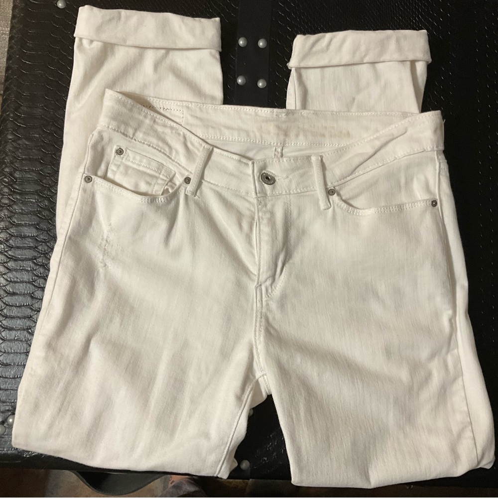 SIGNATURE BY LEVI STRAUSS modern skinny cuffed jeans in white. Distressed Size 8